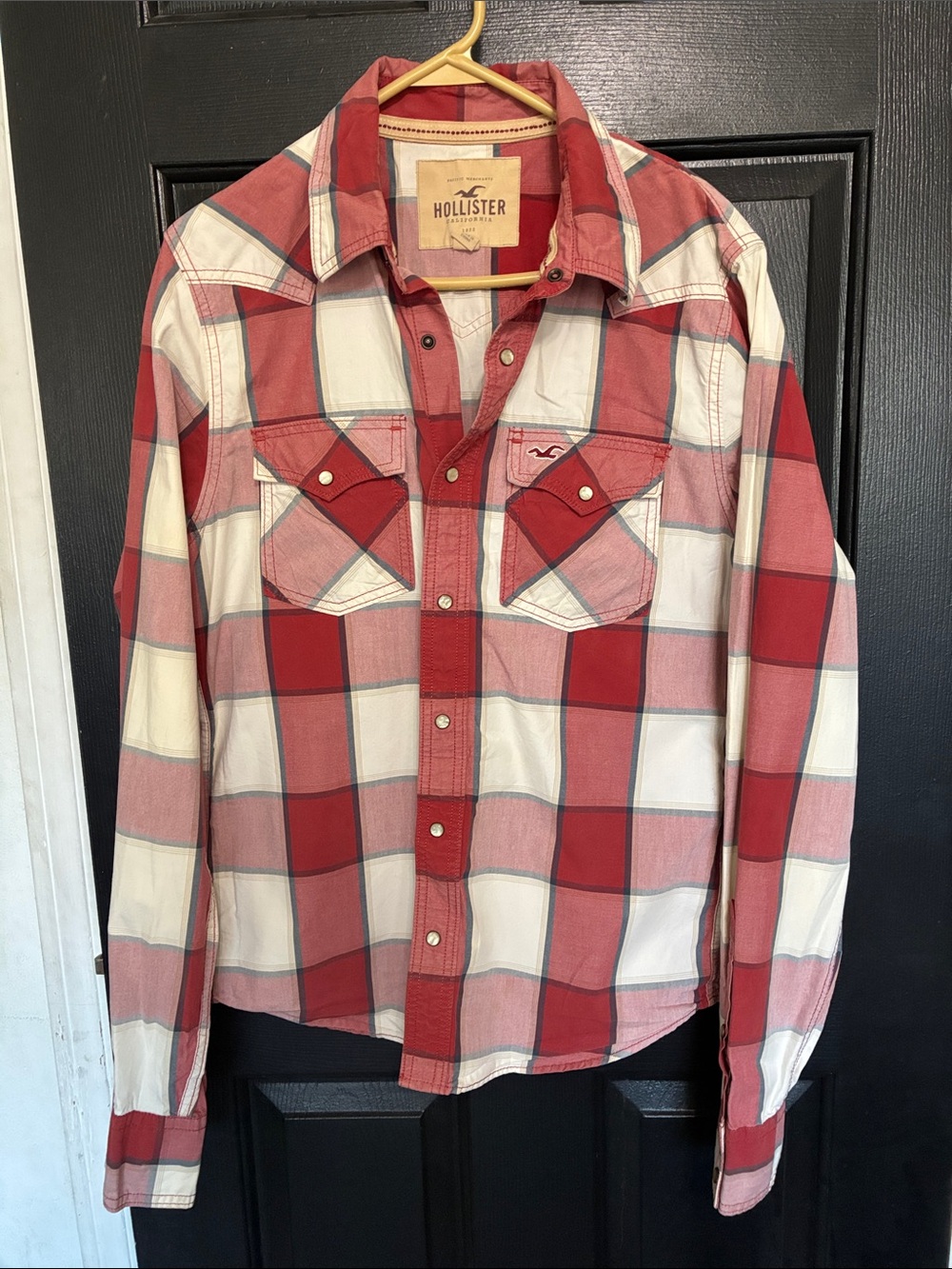 Hollister Red and White Plaid Long-Sleeve Snap -Down Shirt